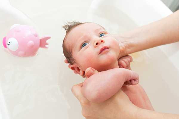 美国冬奥花滑冠军,单亲父亲用第三方辅助生殖孕育5孩,她的人生比金牌更震撼(图2)